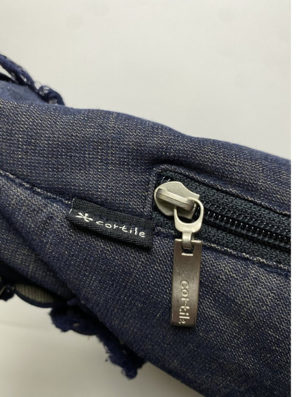 Cortile Denim Hobo Bag w/ Floral Appliqué - Picture 3 of 9